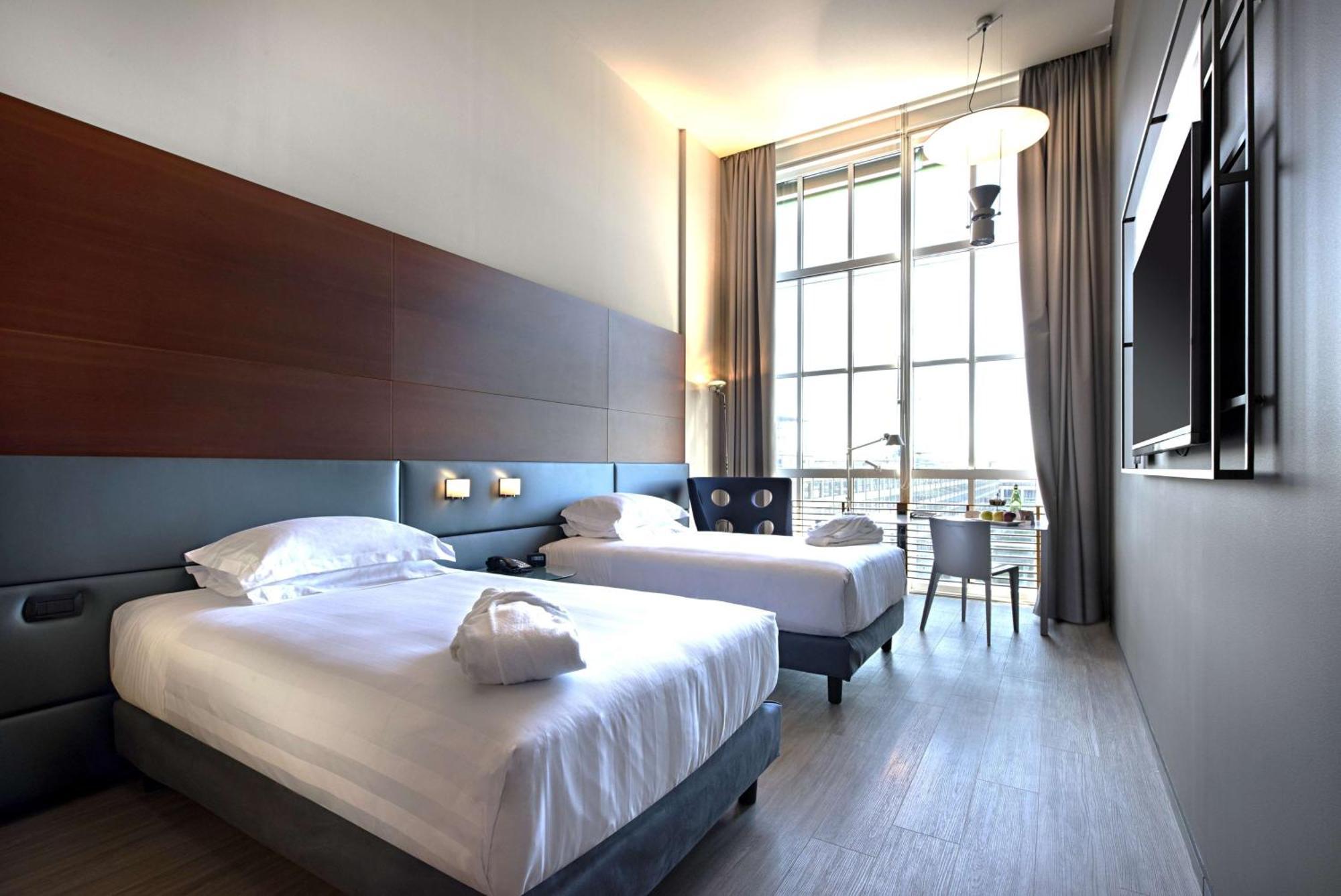 Doubletree By Hilton Turin Lingotto Hotel Buitenkant foto